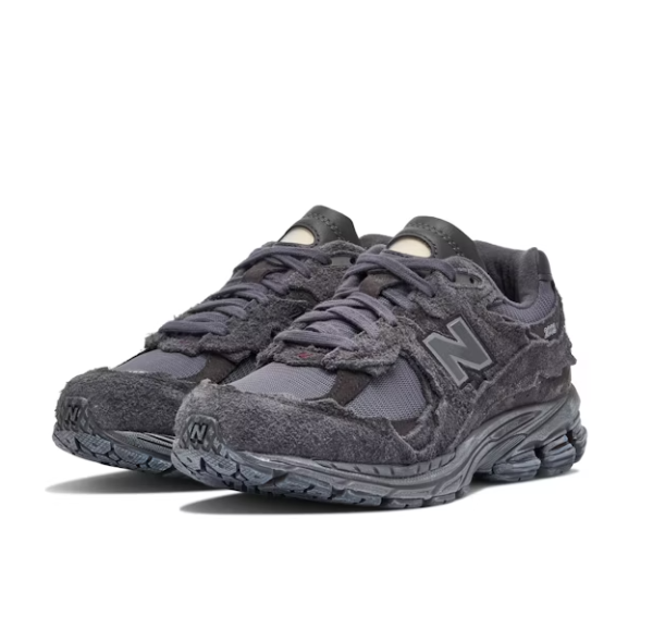 NB 2002R ''Dark Grey''
